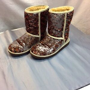 Ugg Gold Sequin Boots Sz. 6 s/n 3353